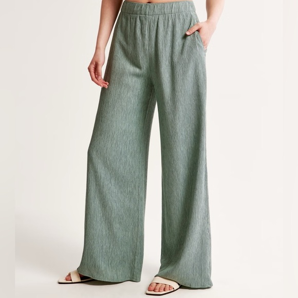 Abercrombie and Fitch Crinkle Textured Pull-On Pant XXS Long - Picture 2 of 5